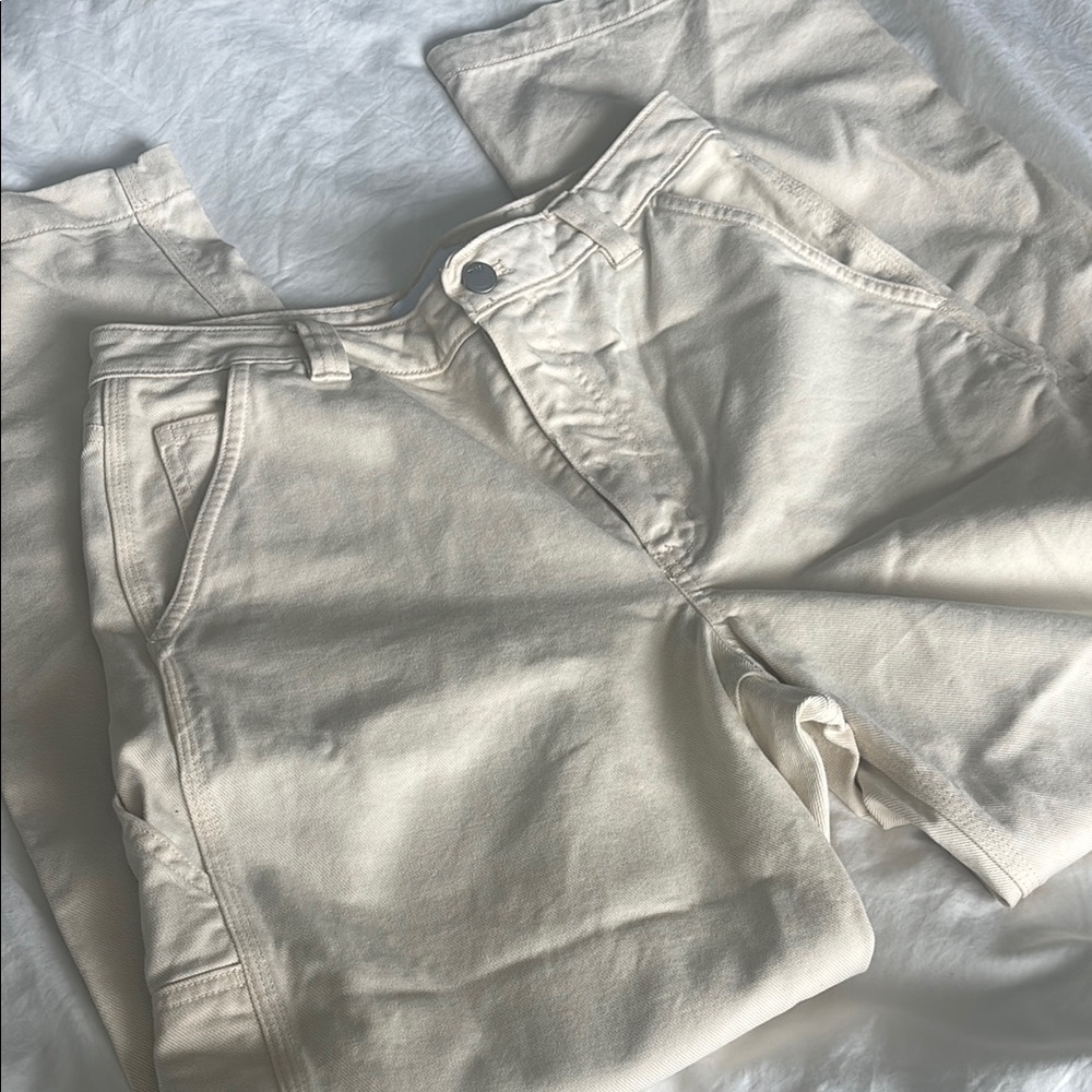 Aritzia - TNA Cream Denim Jeans / “Painter Pants” - Cargo Style